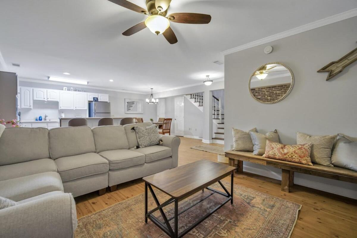 Apartment Freedom's Flight - The Post Lofts