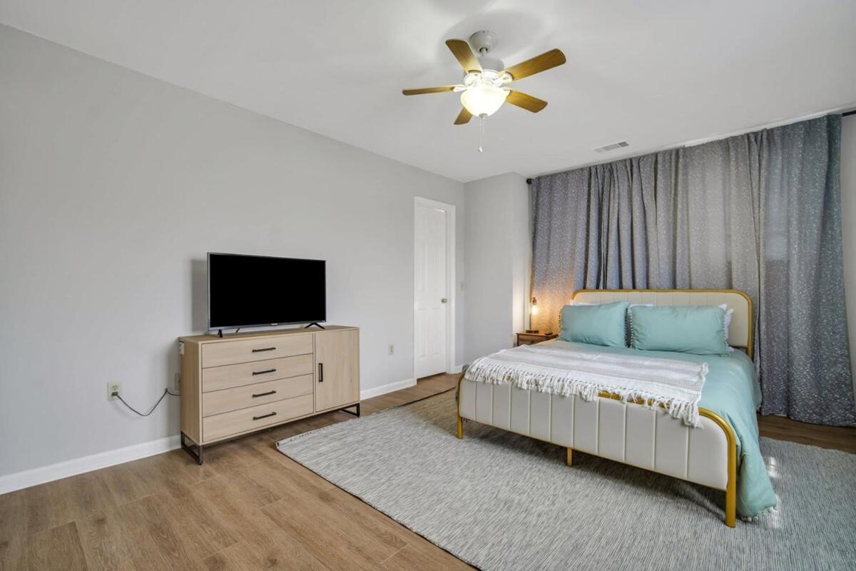 Apartment Freedom's Flight - The Post Lofts