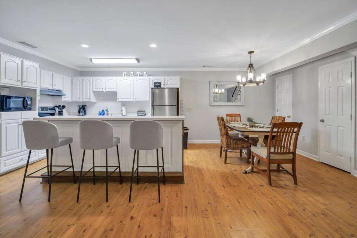 Freedom's Flight - The Post Lofts Apartment Statesboro